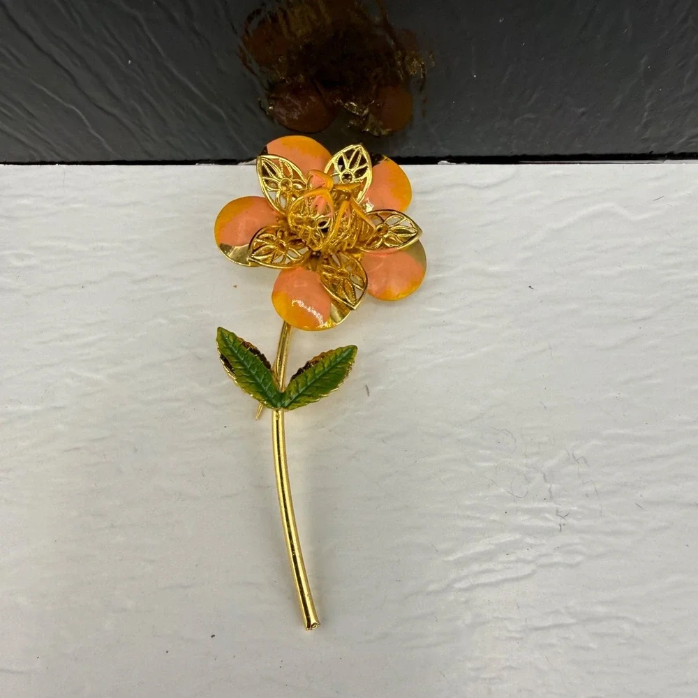Vintage Estate Flower Brooch Pink Orange Enamel Gold Tone Filigree Floral Pin